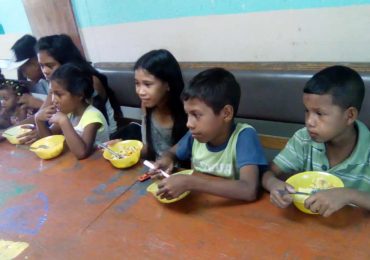 Reação: Igrejas criam projeto para alimentar idosos e crianças na Venezuela