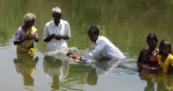 Centenas se entregam a Jesus Cristo em Bangladesh: 'Já batizamos 1.758 pessoas'