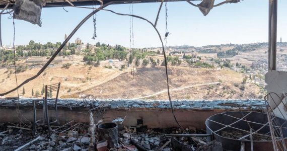 Estúdio de TV destruído em Israel