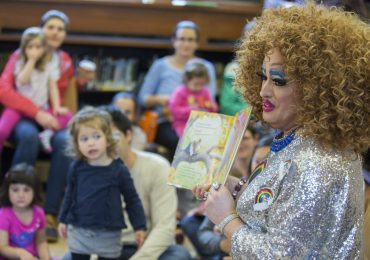 Igreja promove evento com drag queen pais