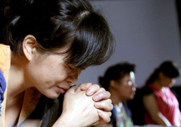 cristãos chineses precisam memorizar a Bíblia para contornar a perseguição do governo