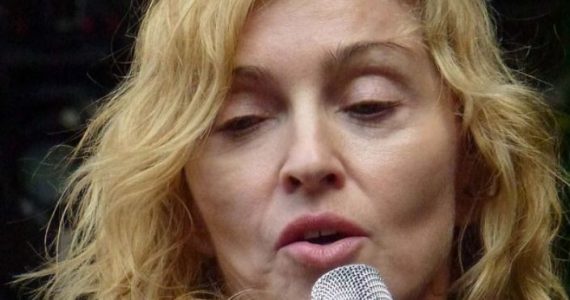 Madonna defende o aborto