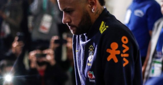 Neymar sofreu nova lesão em meio a momento turbulento