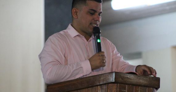 Pastor Adrián Pose é alvo de bruxas em Cuba