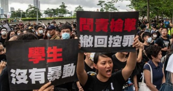 Esposa de pastor é presa pelo regime comunista da China - hong kong - pró-democracia