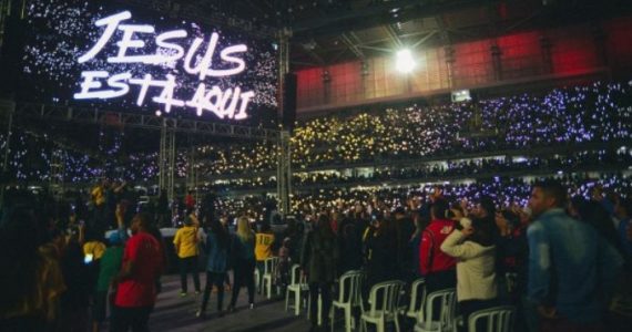 Evento evangélico supera recorde de público na Arena da Baixada