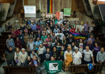 Religiosos e LGBT em evento de crítica a evangélicos