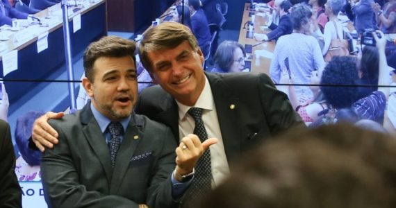 Pastor Marco Feliciano estaria interessado na vaga de vice de Bolsonaro