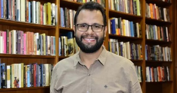 Pastor Henrique Vieira defende fim dos programas evangélicos na TV