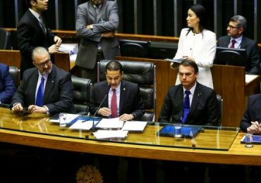 Bolsonaro compareceu a homenagem à Universal na Câmara