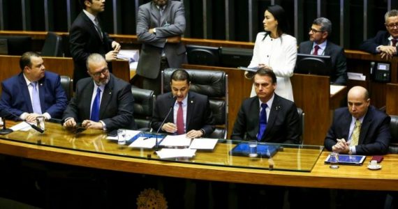 Bolsonaro compareceu a homenagem à Universal na Câmara