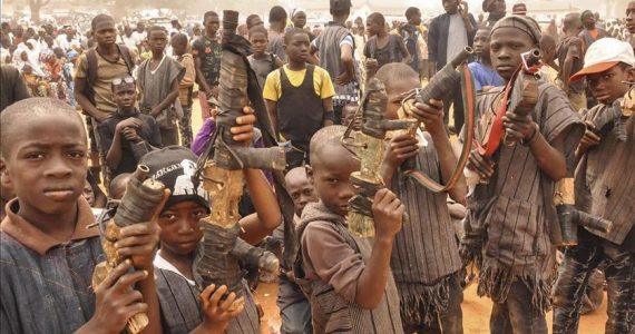 Crianças do Boko Haram viram "homens-bomba"