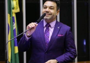 Pastor critica Feliciano por usar R$ 157 mil da Câmara para tratamento dos dentes: "Vergonha"