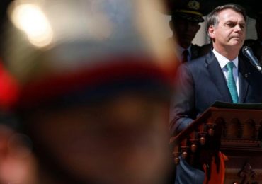 Bolsonaro cita Provérbios ao expressar preocupação com crise na Argentina