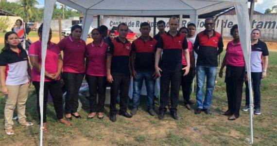 Em Altamira, ação da Universal ameniza dor de familiares de detentos mortos por facções