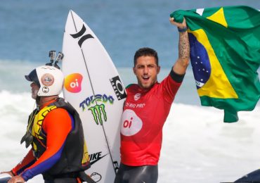 Tricampeão de surfe, Filipe Toledo fala da sua conversão: 'Eu aceitei a Jesus'