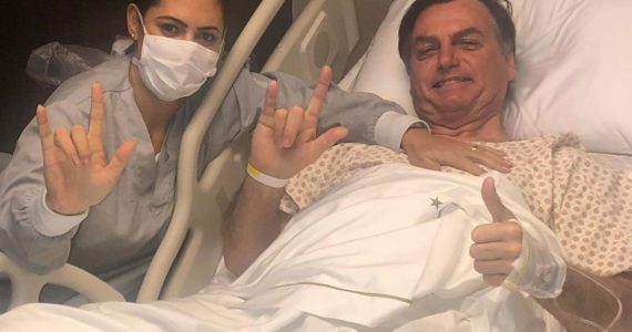 Primeira-dama celebra sucesso na 4ª cirurgia de Bolsonaro: "Protegido pelo sangue do Cordeiro"