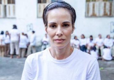 "Para Deus nada é impossível”, diz atriz Ana Furtado ao interpretar evangélica em novela