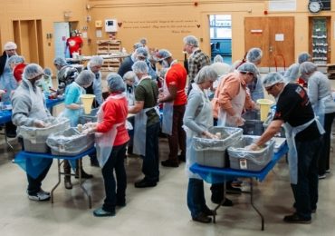 "Ação de Natal" promovida por Igreja que distribuir 1 milhão de refeições