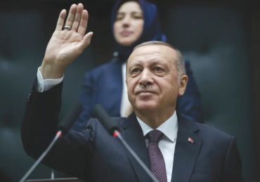 Líder turco ataca Israel e convoca muçulmanos à guerra contra o Ocidente