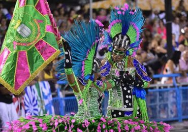 Mangueira quer Jesus no carnaval 2020 para combater “supremacia branca”; Católicos reagem