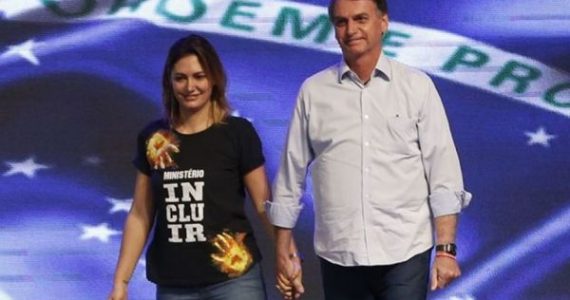 Bolsonaro diz esperar que 2020 seja “abençoado e vitorioso para o povo brasileiro"