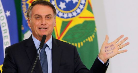 “Mais do que sabedoria, Deus deu resistência e coragem”, diz Bolsonaro sobre a presidência