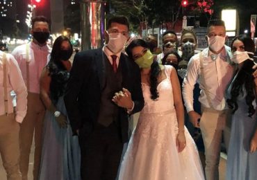 Casamento de evangélicos na pandemia: sem festa e apenas padrinhos convidados