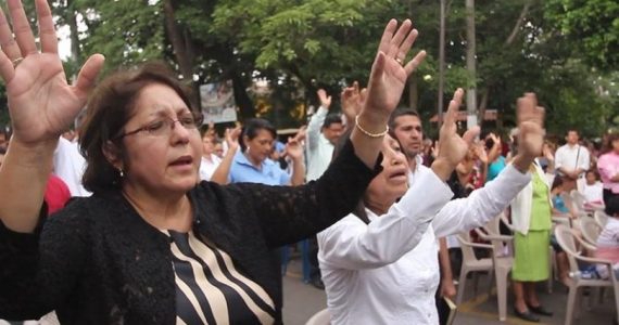 Evangélicos ultrapassam o número de católicos em El Salvador