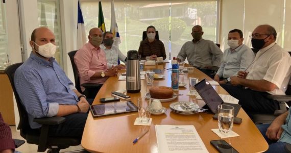Prefeitura cria comitê de lideranças cristãs para ações sociais em Palmas