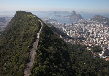 Evangélicos que oravam no monte são alvejados por tiros no Rio de Janeiro; Imagem ilustrativa