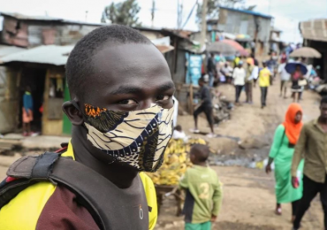Cristãos dividem alimento durante a pandemia na África e alcançam vidas