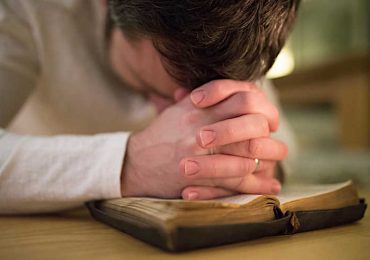 Pesquisa: 68% dos cristãos na pandemia buscam na igreja oração e apoio emocional