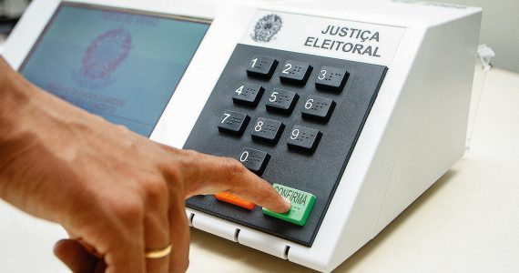 Pastores divergem sobre proposta do TSE de tipificar abuso de poder religioso