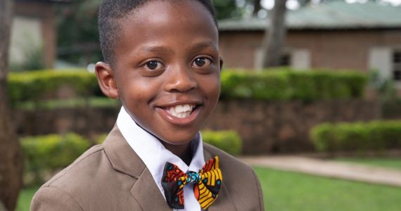 "Quero compartilhar o amor de Jesus", diz menino de 11 anos conhecido como pastor