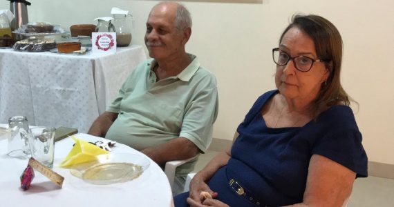 Casal cristão com coronavírus morre lado a lado em hospital com diferença de horas