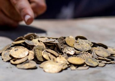 Moedas de ouro encontradas em Israel trazem luz sobre período pós-Cristo