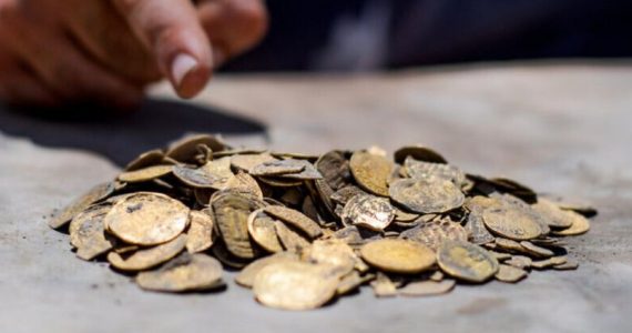 Moedas de ouro encontradas em Israel trazem luz sobre período pós-Cristo