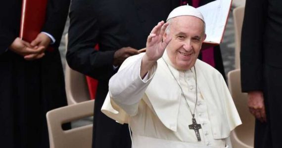 "Os prazeres de comer e do sexo vêm de Deus”, diz papa Francisco