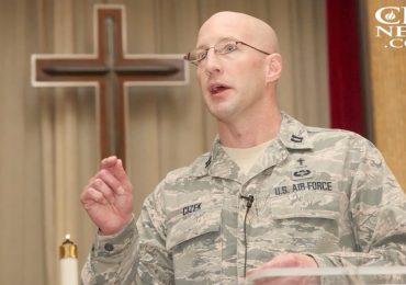 Capelão foi demitido da Força Aérea após pregar que Bíblia reprova a homossexualidade