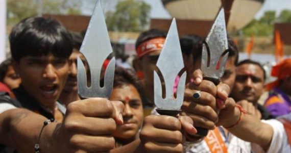 Hindus espancam pastor e ameaçam sacrifica-lo como oferenda a falso deus