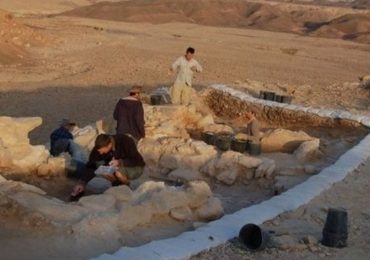 Arqueólogos encontram frase de 1500 “Cristo nasceu de Maria" em Israel