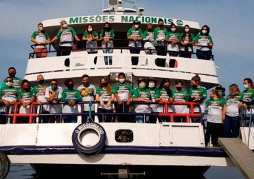 Barco ‘O Missionário’ leva médicos, dentistas e mensagem do Evangelho ao Amazonas