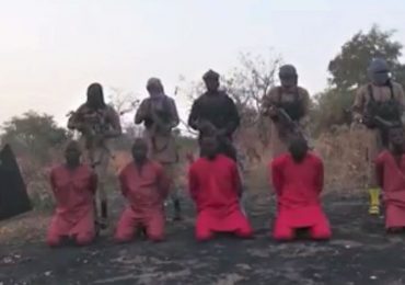 ‘Eu sou cristão’, dizem fiéis antes de execução por célula africana do Estado Islâmico