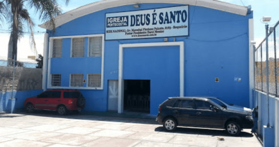 Igrejas brigam na Justiça pelo uso do nome "Deus é Santo"