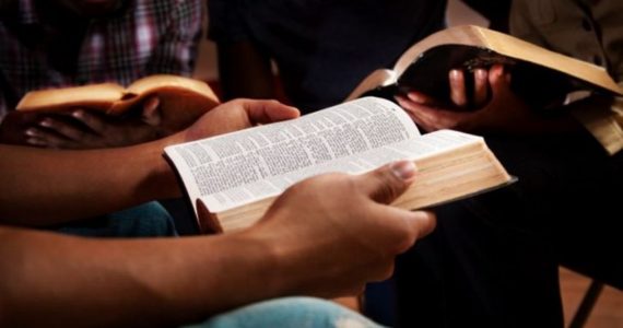 Cristãos encontraram na leitura da Bíblia a força para resistir à pandemia