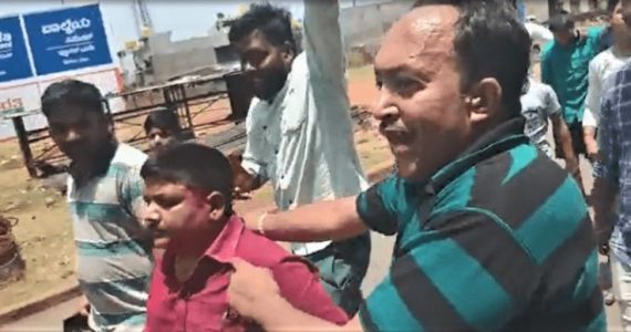 Índia: pastor é espancado e coagido a fazer ritual hindu por radicais