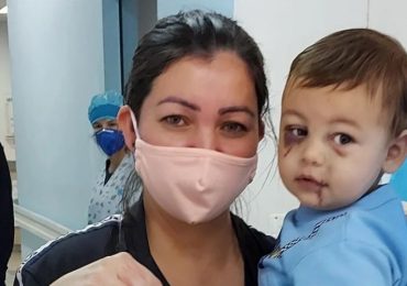 ‘Deus me devolveu com vida’, diz mãe do único bebê a sobreviver a ataque em creche