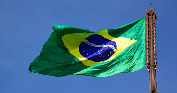 Brasileiros preferem que religião não influencie decisões do governo, diz pesquisa