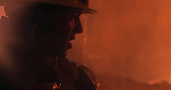 ‘Glória a Jesus’, diz bombeiro que sobreviveu após ser tomado por chamas em incêndio